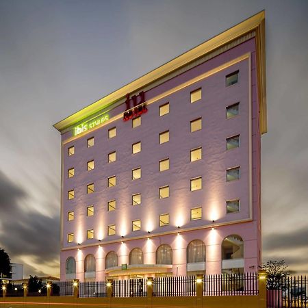 Iu Hotel Luanda Talatona Dış mekan fotoğraf