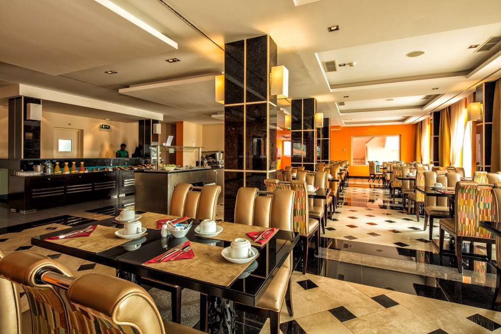 Iu Hotel Luanda Talatona Restoran fotoğraf